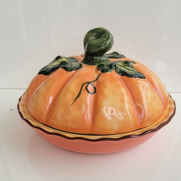 Global Design Connections by Kate Williams Pumpkin Pie Plate with cover - Picture 1 of 5
